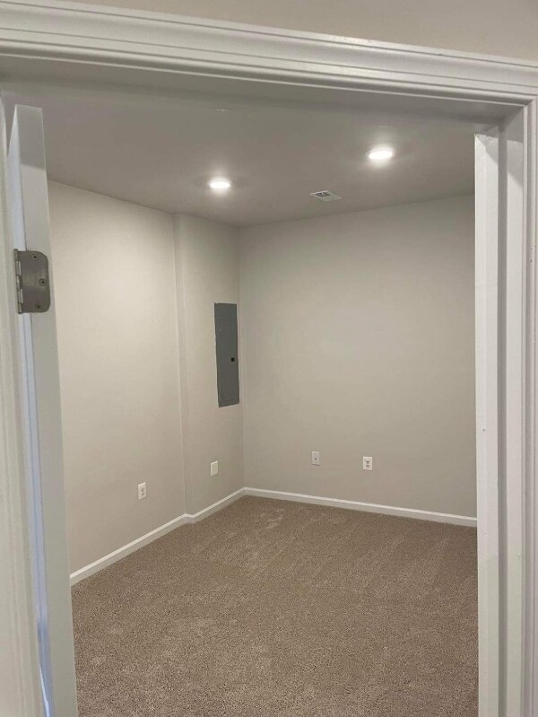 Foto del edificio - 1210 Creek Bank Dr