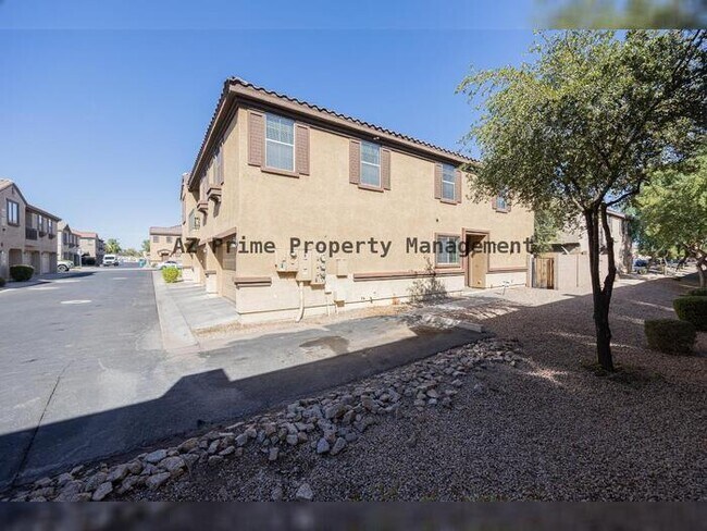 Foto del edificio - 1409 N 80th Ln