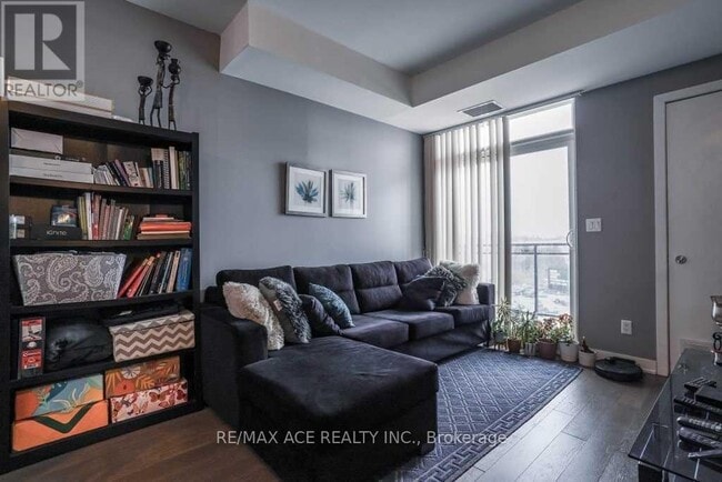 Photo du bâtiment - 3560 St Clair Ave E