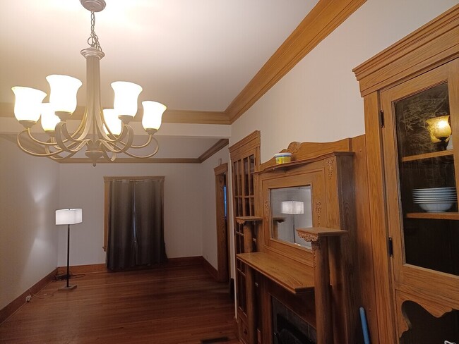 Foto del edificio - 2025 Maple Ave