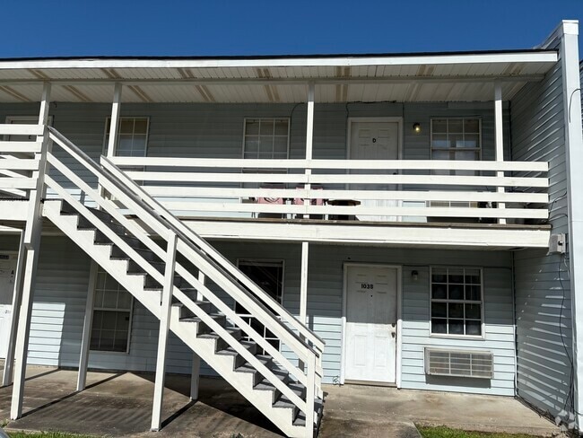 Building Photo - 103 Brutus Dr
