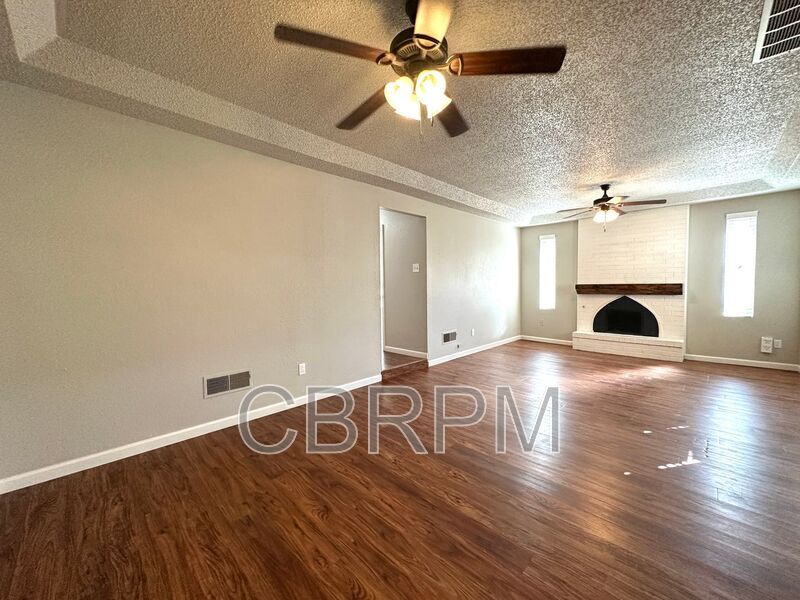 Foto principal - 6911 Gary Ave