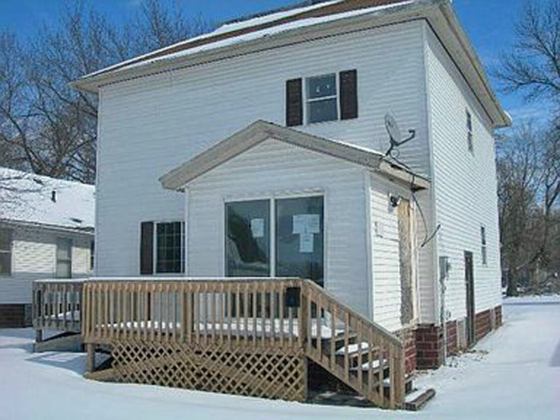 Building Photo - 538 S 10th St