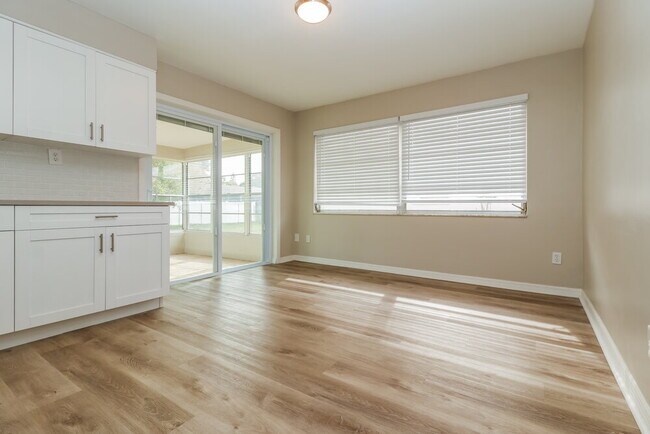 Foto del edificio - 2319 Surrey Ln