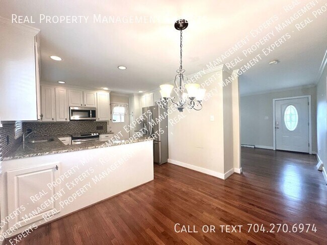 Building Photo - Charming 3BR/2BA Home in Charlotte!