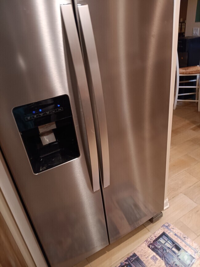 Orchard Beach Furnished Condos for Rent Mchenry, IL 2 Rentals