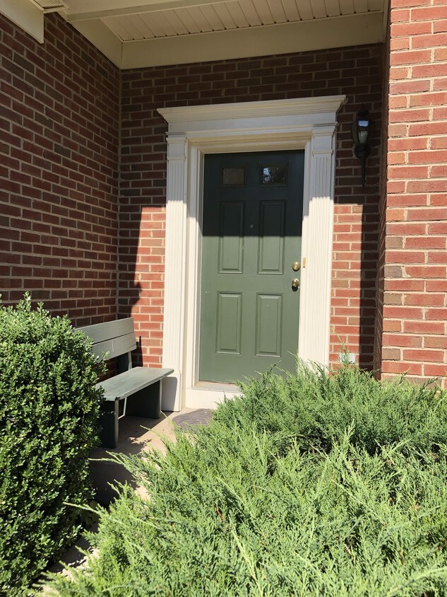 159 Amber Cir Unit 159, Warrenton, VA 20186 Condo for Rent in