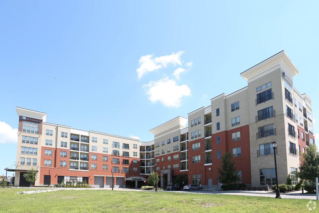 Exterior | Alquileres en St Charles | Residencias en las calles de St. Charles - Residences at The Streets of St. Charles Apartment Homes