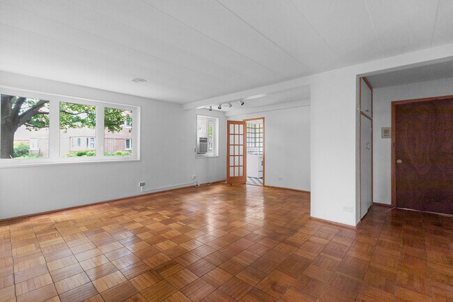 Foto del edificio - 7208 Oak Ave