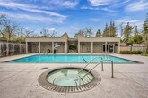 Foto principal - 1350 St James Ct