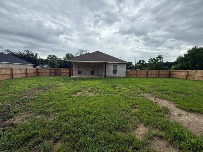 Foto del edificio - 24251 Misty Ln