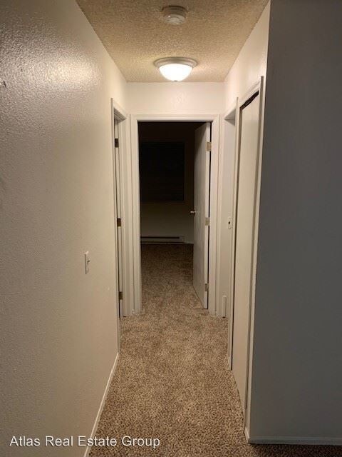 Building Photo - 3060 Mallard Dr