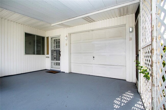 Building Photo - 1221 Chevy Chase Dr