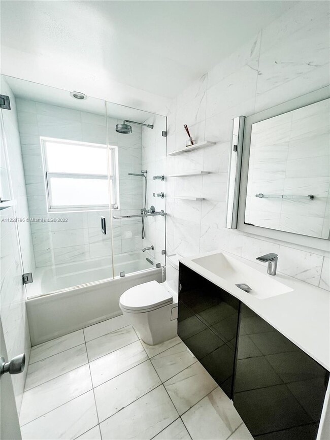 Building Photo - 4747 Collins Ave