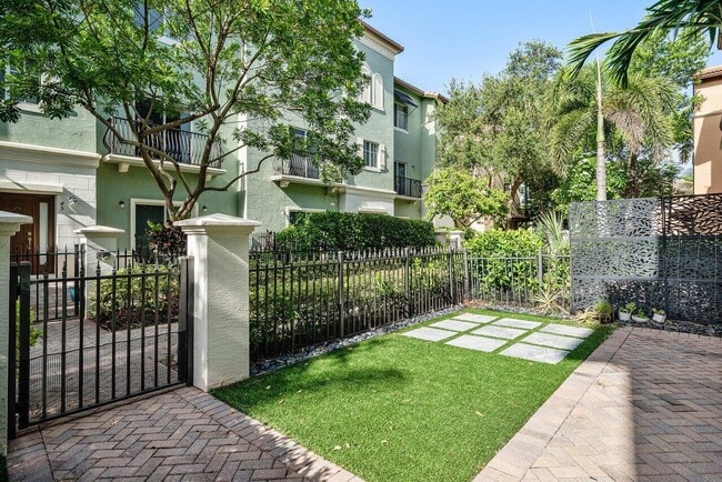 Foto del edificio - 48 NW Hawthorne Pl