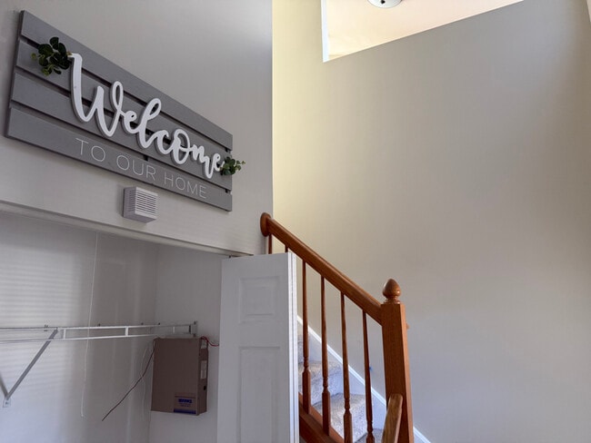 Building Photo - 2947 Rutland Cir