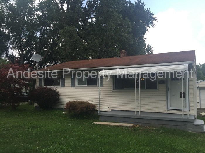 Foto principal - 5825 Jaycox Rd