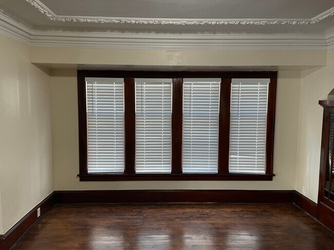 Foto del edificio - 2555 N 49th St