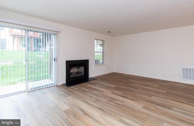 Building Photo - 4145 Apple Orchard Ct