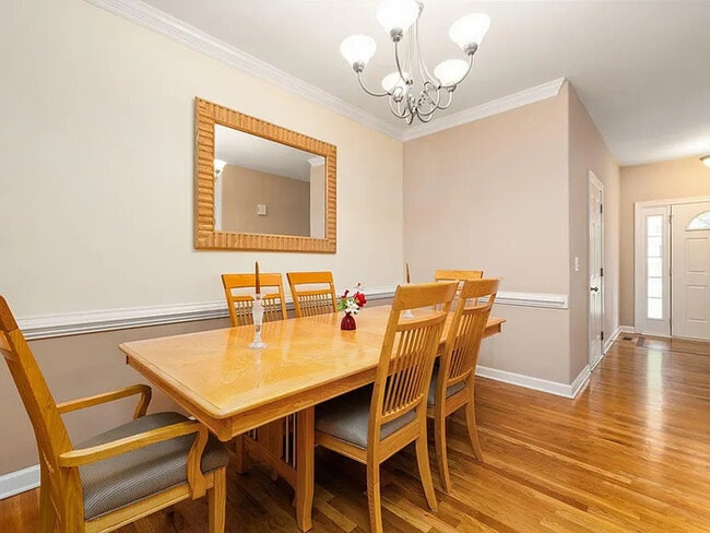Building Photo - Lease OR Lease to Own