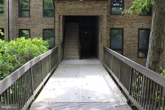 Building Photo - 44695 White Oak Ct