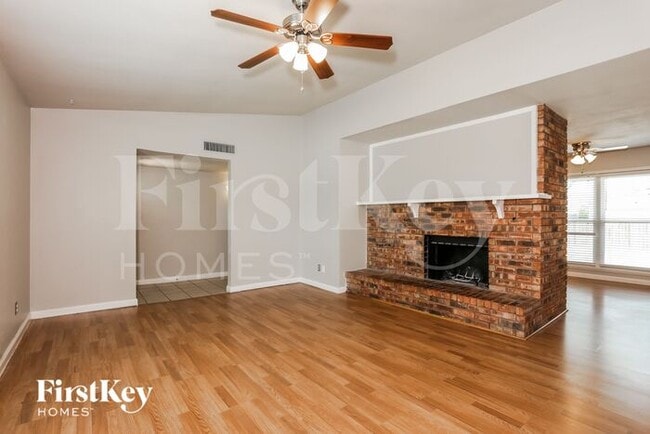 Building Photo - 9113 Linda Vista Dr