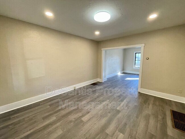 Foto del edificio - 722 E 7th Ave