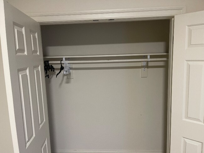 Foto del edificio - 1015 Heathercroft Cir