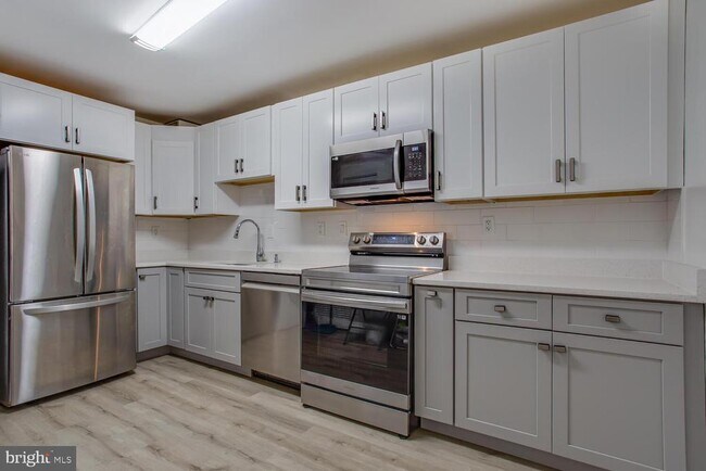 Foto del edificio - 203 Yoakum Pkwy