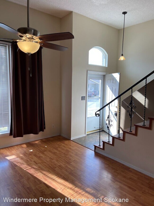 Foto del edificio - 5 br, 2 bath House - 3315 E. Garnet