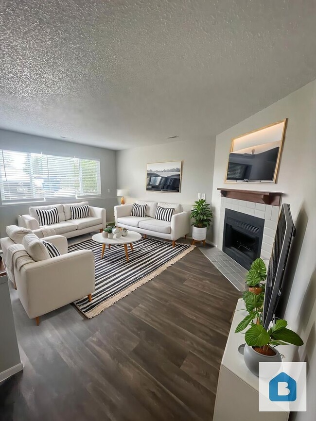 Photo - 5525 Bowden Loop Apartment