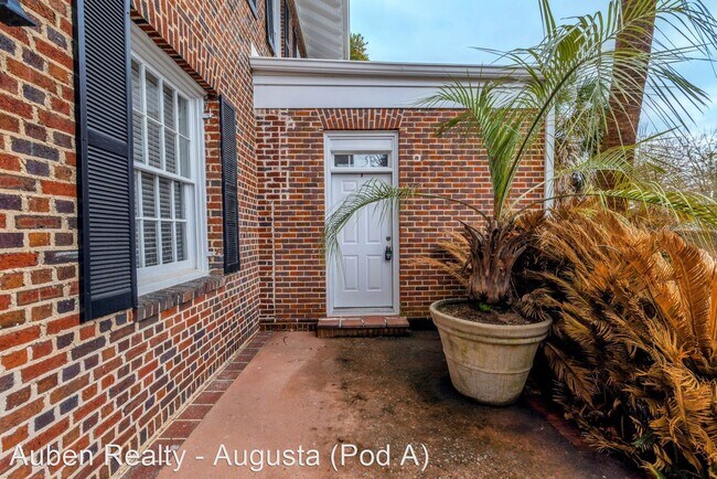 Building Photo - 1 br, 1 bath House - 239 A-2 Greene Street