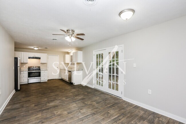 Foto del edificio - Feel welcome in this well-maintained 3BR 2...