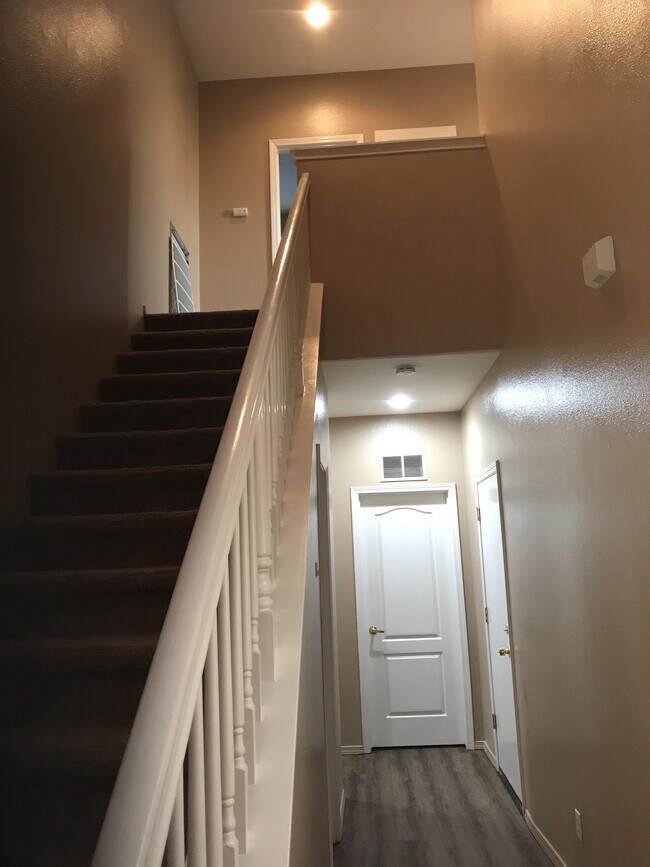 Foto del edificio - 5713 N Nectarine Way