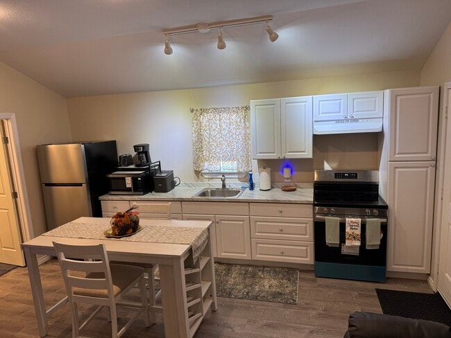 Building Photo - 2021 County Road 75