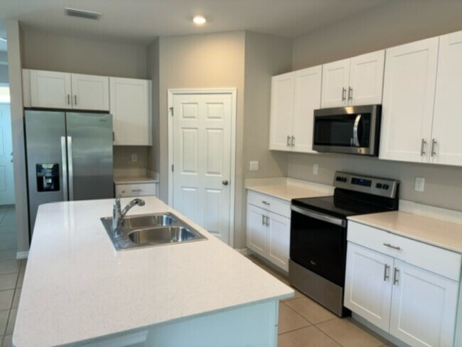 Foto del edificio - NEW! 3 Bedroom 2 Bath Home! AVAILABLE July...
