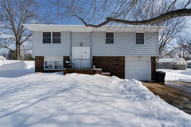 Foto del edificio - 604 High Point Road Home