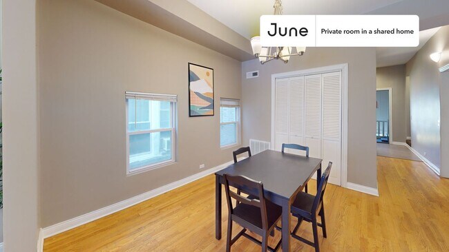 Foto del edificio - Private bedroom in 3 bed/1 bath Home