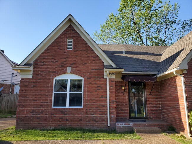 Building Photo - 5530 Oak Branch Circle S.