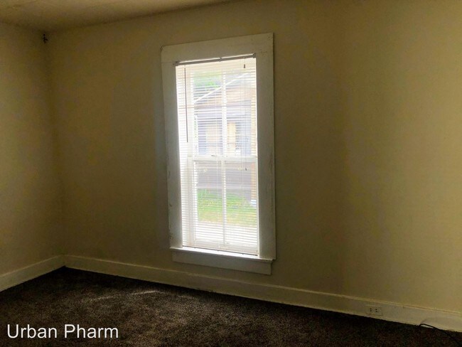 Building Photo - 555 Fremont Ave NW