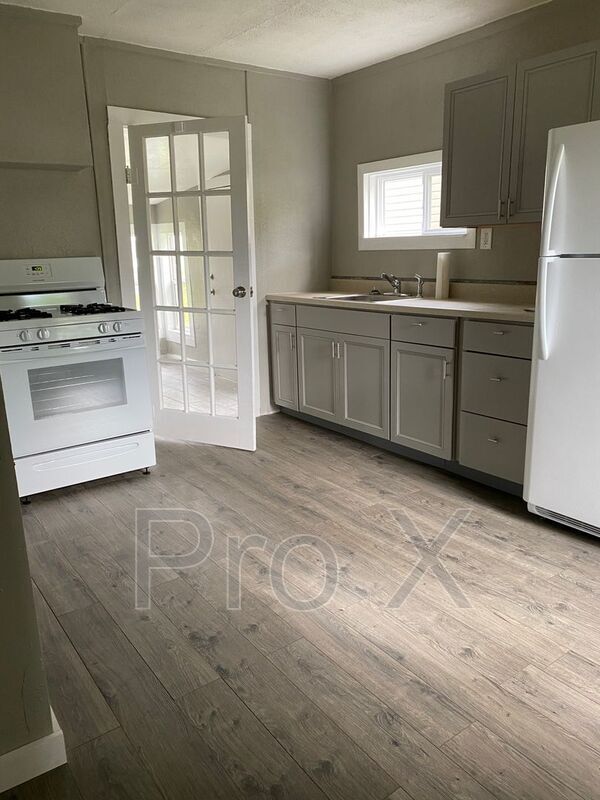Foto del edificio - 605 N Hall St