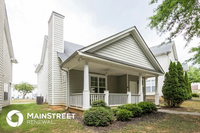 Building Photo - 4652 Parkway Cir