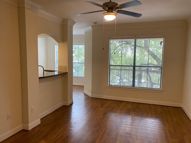 Living Room - Village at West University