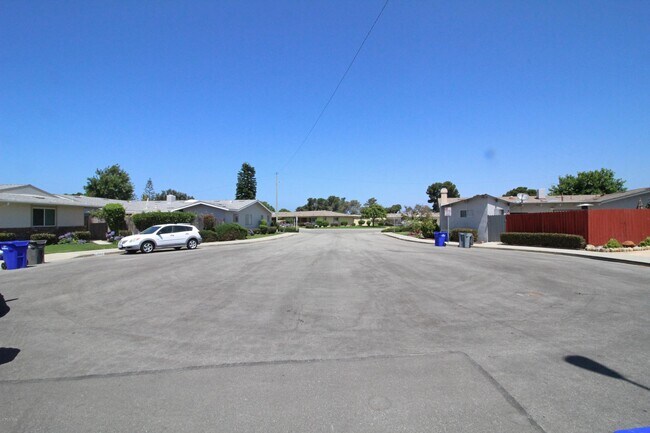 Foto del edificio - 2568 Ukiah St