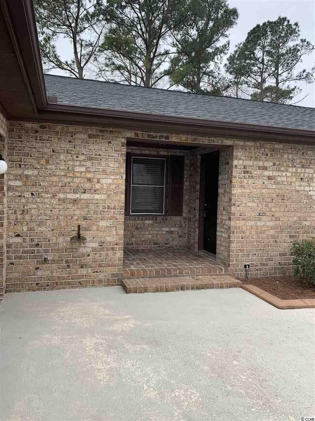Building Photo - 47 Evergreen Cir