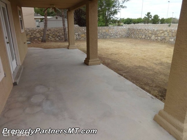 Building Photo - 4 br, 2.5 bath House - 12649 Sun Trail