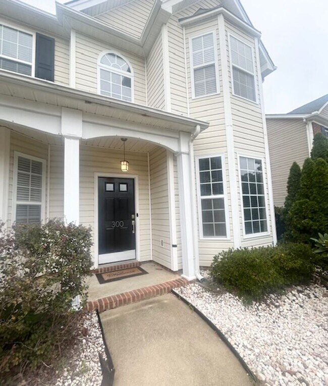 Foto del edificio - WELCOMING FOUR BEDROOM HOME IN WILLOWBROOKE