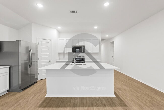 Building Photo - 112 E Sunbelt Ct