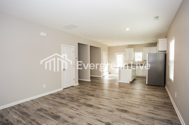 Foto del edificio - 331 Bell St