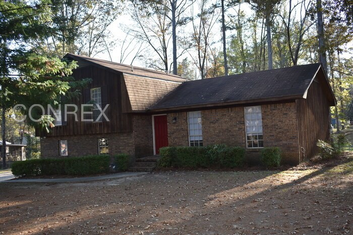 Primary Photo - Beautiful Home on Gorgeous Lot